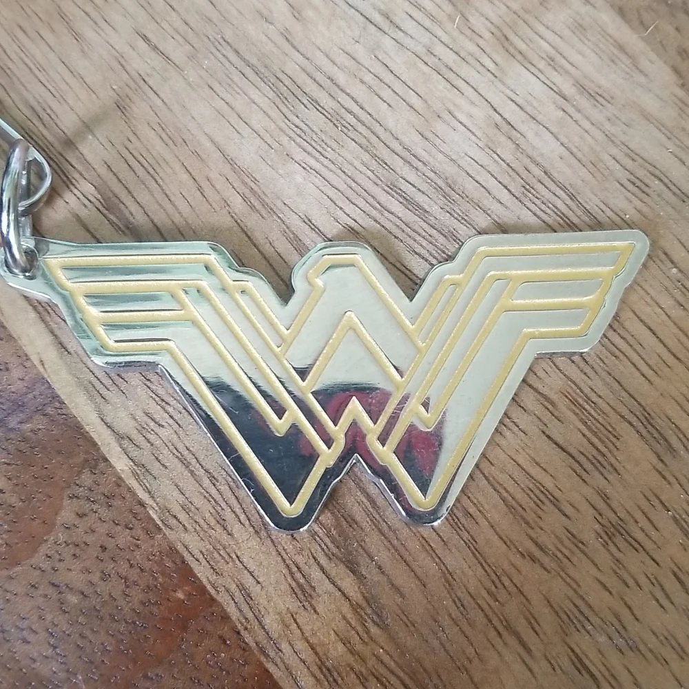 🦸🏾‍♀️Wonder Women keychain🦸🏻‍♀️